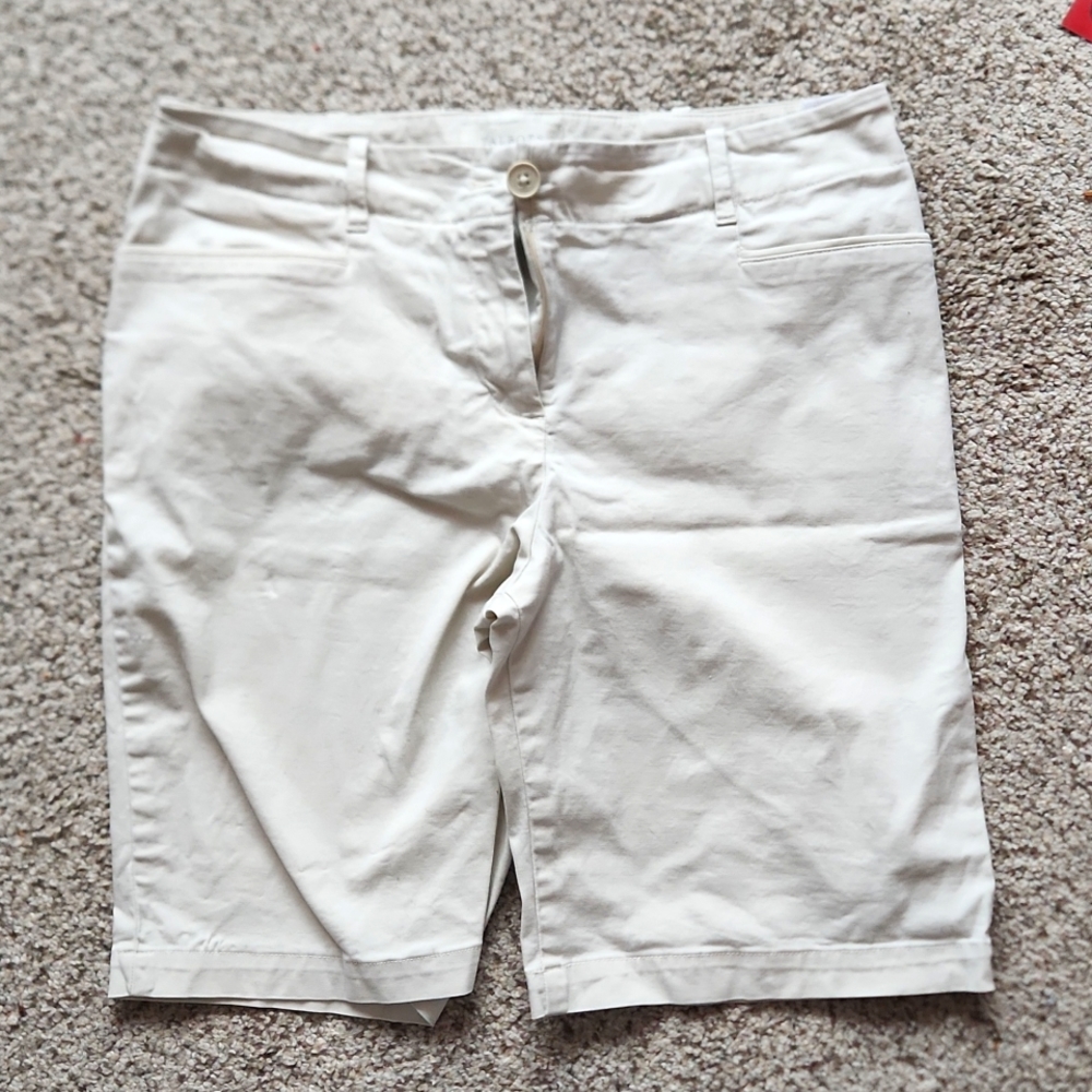 Talbots Beige 8p Bermuda Shorts